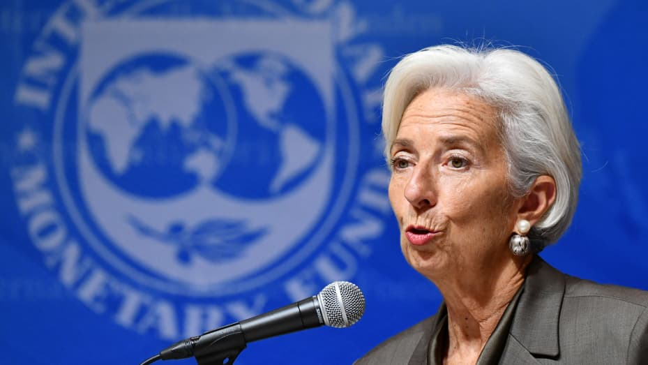 Christine Lagarde, Managing Director of the International Monetary Fund (IMF), demonstrates cultural awareness in her global networking efforts