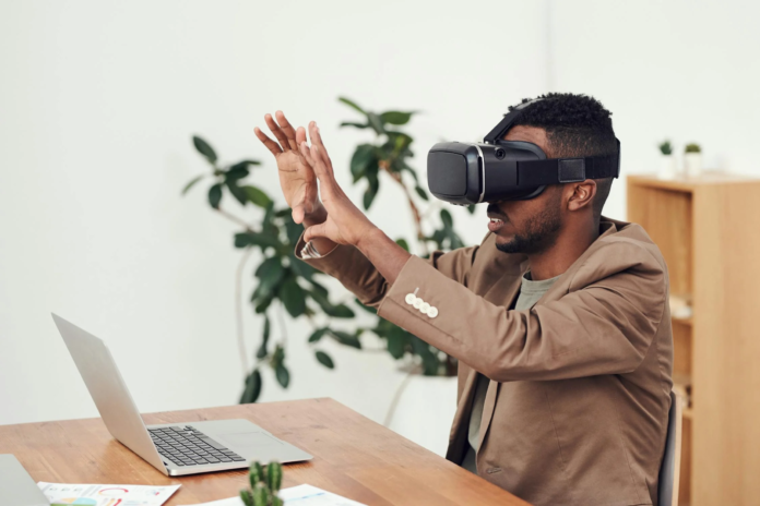 Top 100 Latest Augmented Reality Software Statistics, Data & Trends in 2025