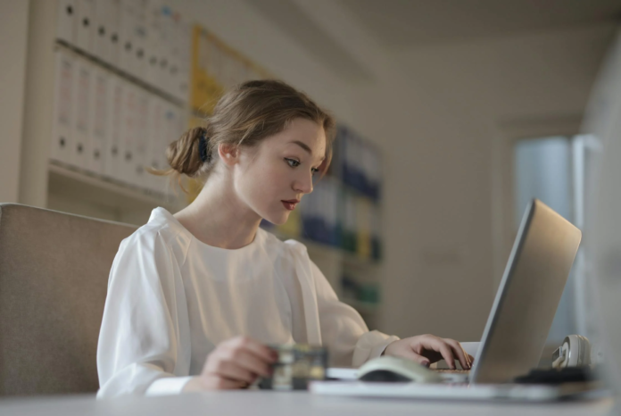 Top 50 Latest Bookkeeper Software Statistics, Data & Trends